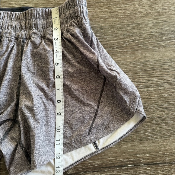 lululemon athletica Heathered Gray Women's Athletic Shorts - Picture 3 of 7